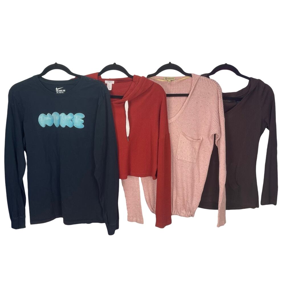 LOT BUNDLE Of Women's Tops By NIKE, AXCESS, DEMOCRACY, & FOREVER 21 Size MEDIUM